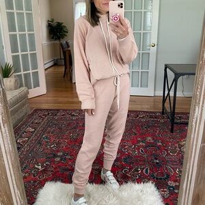 Varley lounge set- sweatshirt & joggers